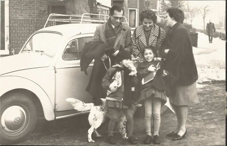 19xx_Fam-deBoer_Keilman_in_Bussum_met Kever.jpg